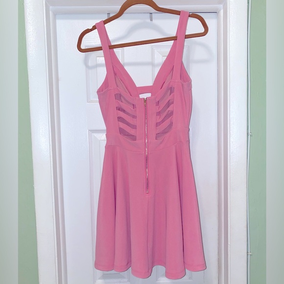 NWT Pink short dress, with strappy cut outs size Small - Picture 8 of 10
